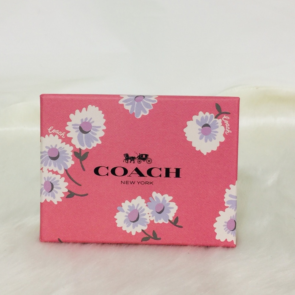 NWT Coach Daisy Snap Wallet in gift box - Picture 10 of 12
